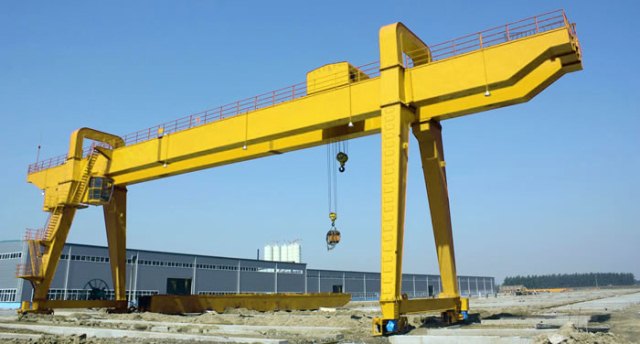 Mobile gantry crane