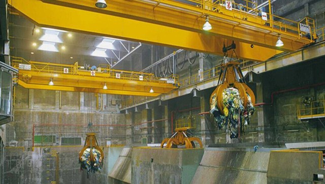 What is overhead crane?