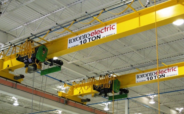 What is overhead crane?