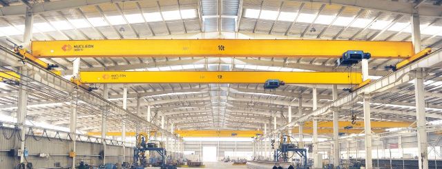 What is overhead crane?