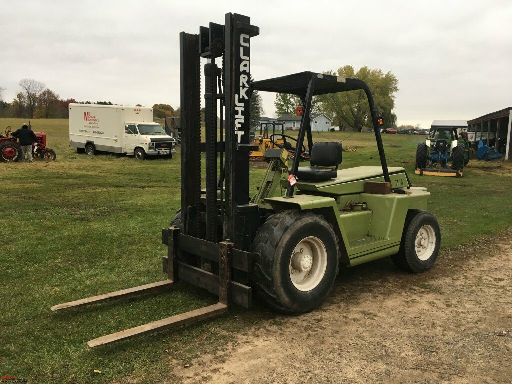 forklift mast