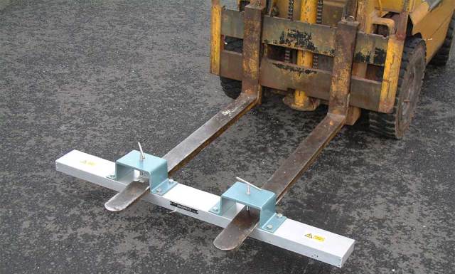 magnetic forklift attachment