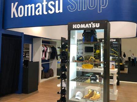 Komatsu clothing