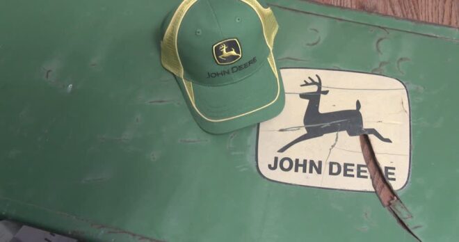 Vintage john deere hat