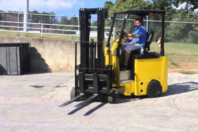 straight mast forklift