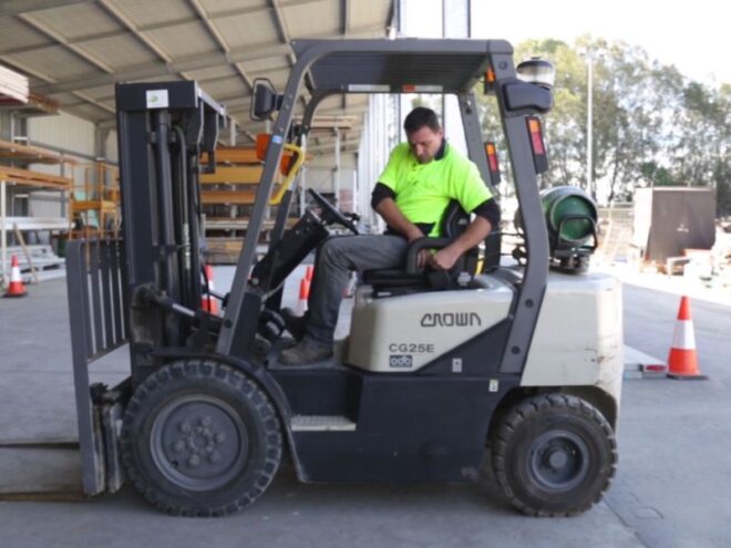 How to drive a Forklift