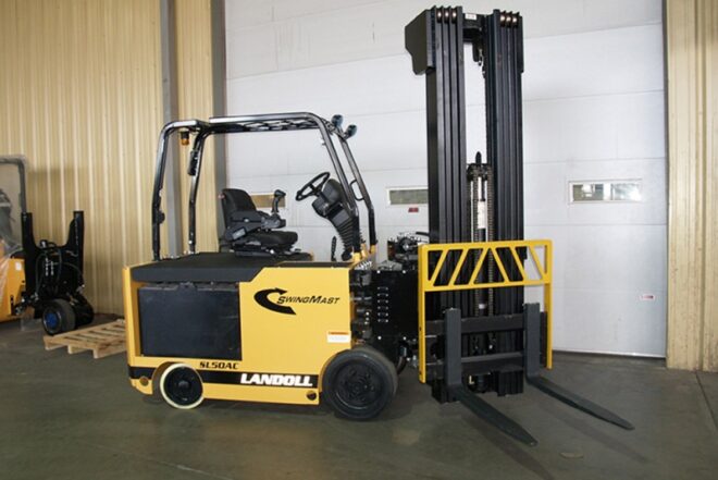 Swing Mast Forklift