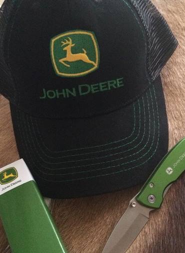John Deere FITTED Hat fitted vs adjustable - How to wear a fitted hat?