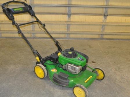 Does John Deere make push mowers?