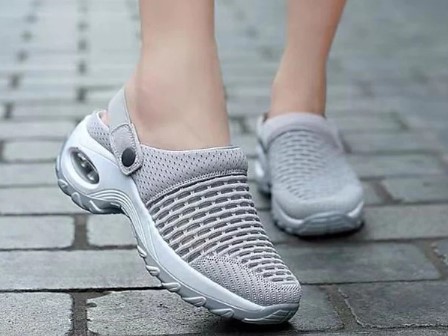 Comfortable shoes for nurses