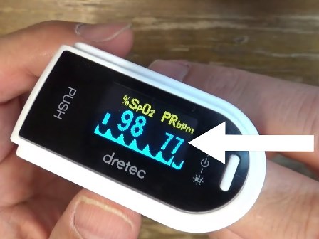 What are the 2 readings on a pulse oximeter?