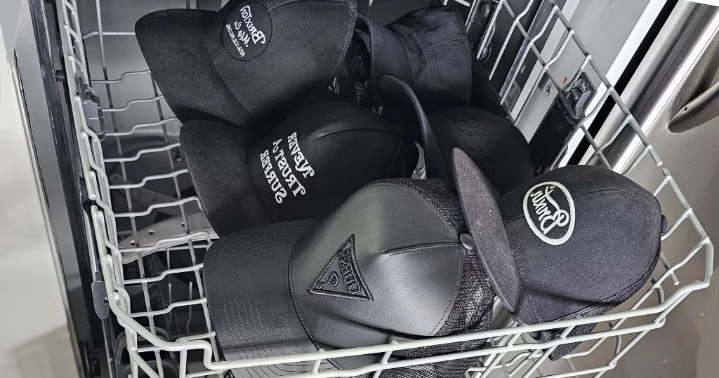 Wash Baseball cap in Dishwasher